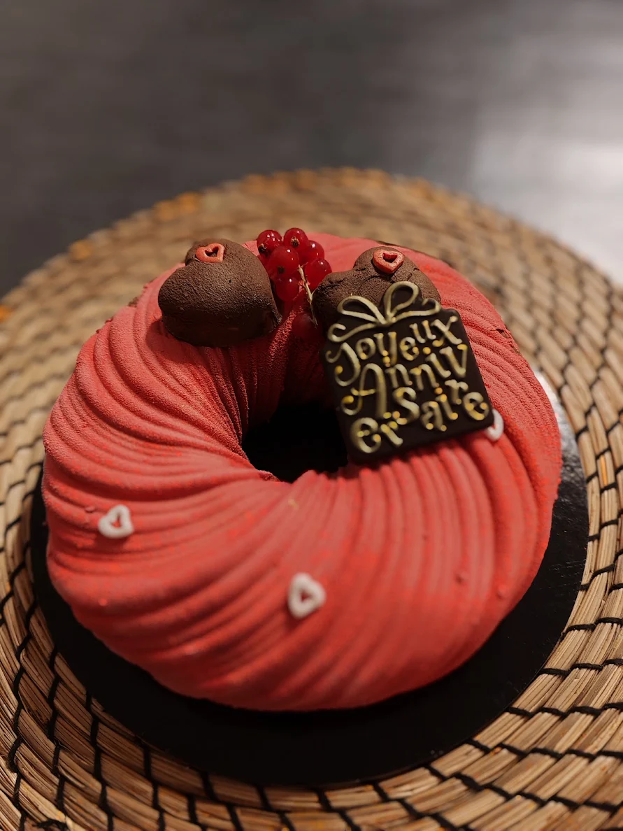 Gâteau d’anniversaire personnalisé avec inscription Joyeux anniversaire